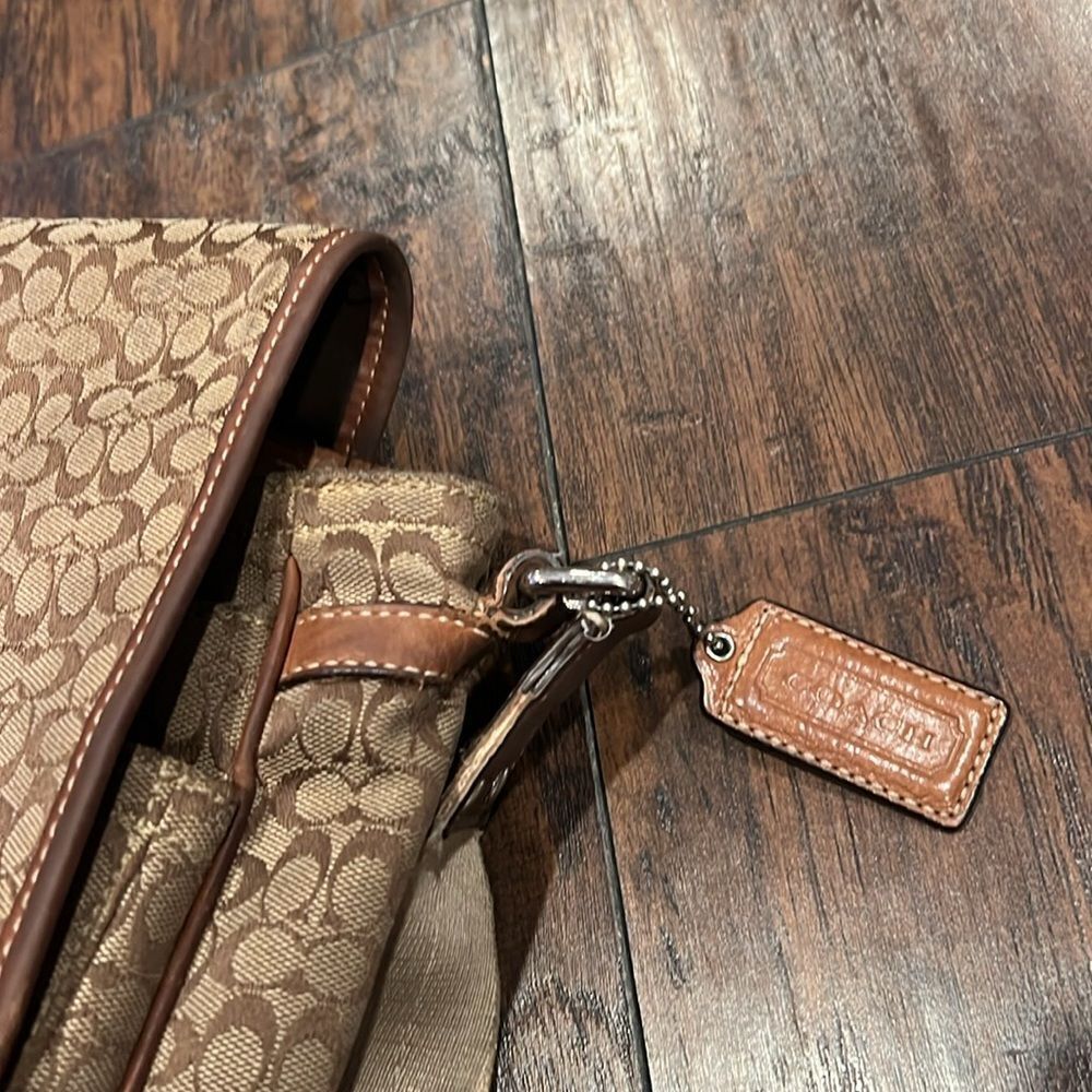 Coach Voyage Signature Messenger Bag in GUC signature jacquard fabric - Picture 9 of 16
